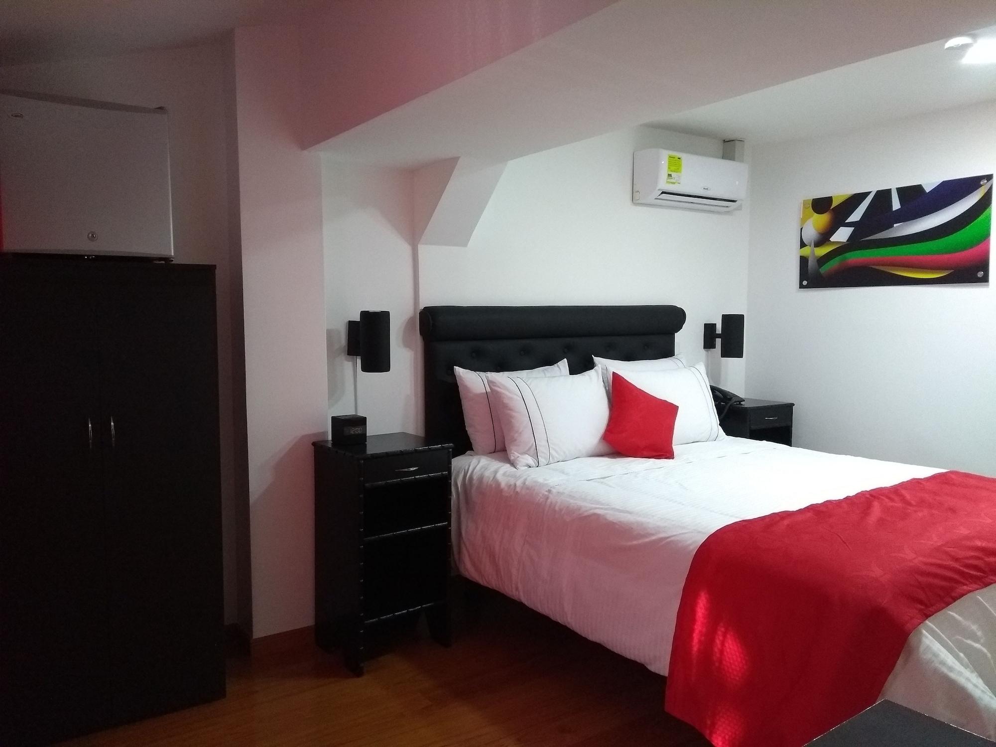 Hotel Veler Restaurante เมเดยิน ภายนอก รูปภาพ