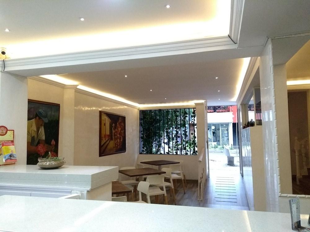 Hotel Veler Restaurante เมเดยิน ภายนอก รูปภาพ